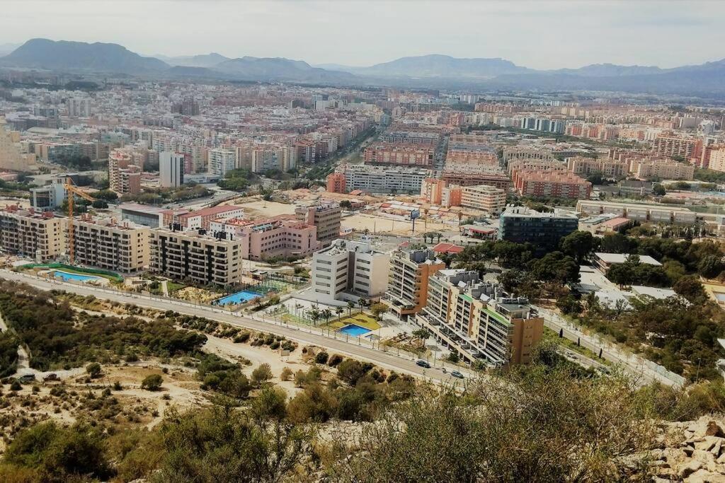 Modern Flat At Garbinet With Wifi Apartman Alicante Kültér fotó